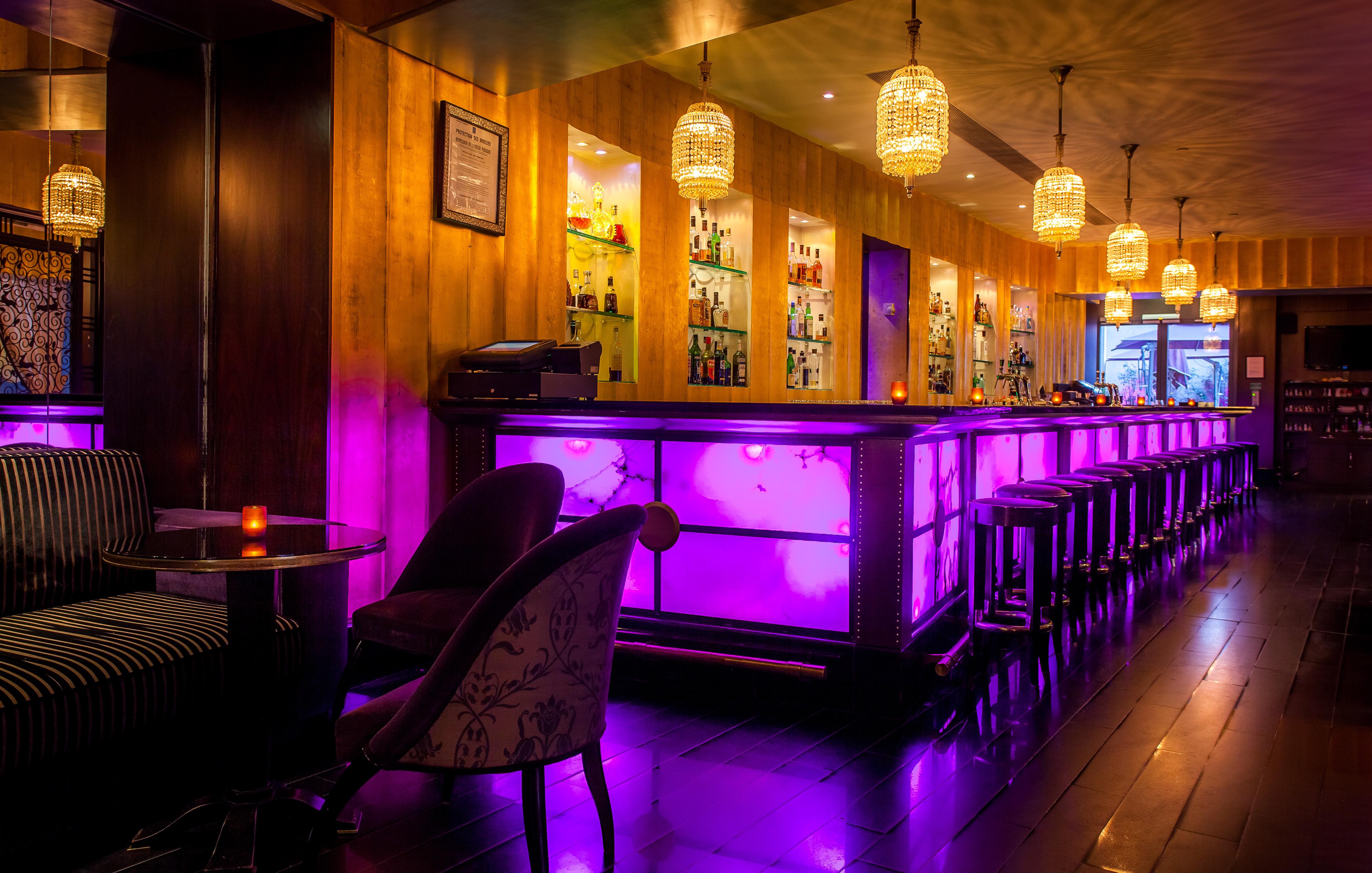 호텔 뒤 컬렉션네어 아크 드 트리옹프 파리 외부 사진 The bar at the Mandarin Oriental, London