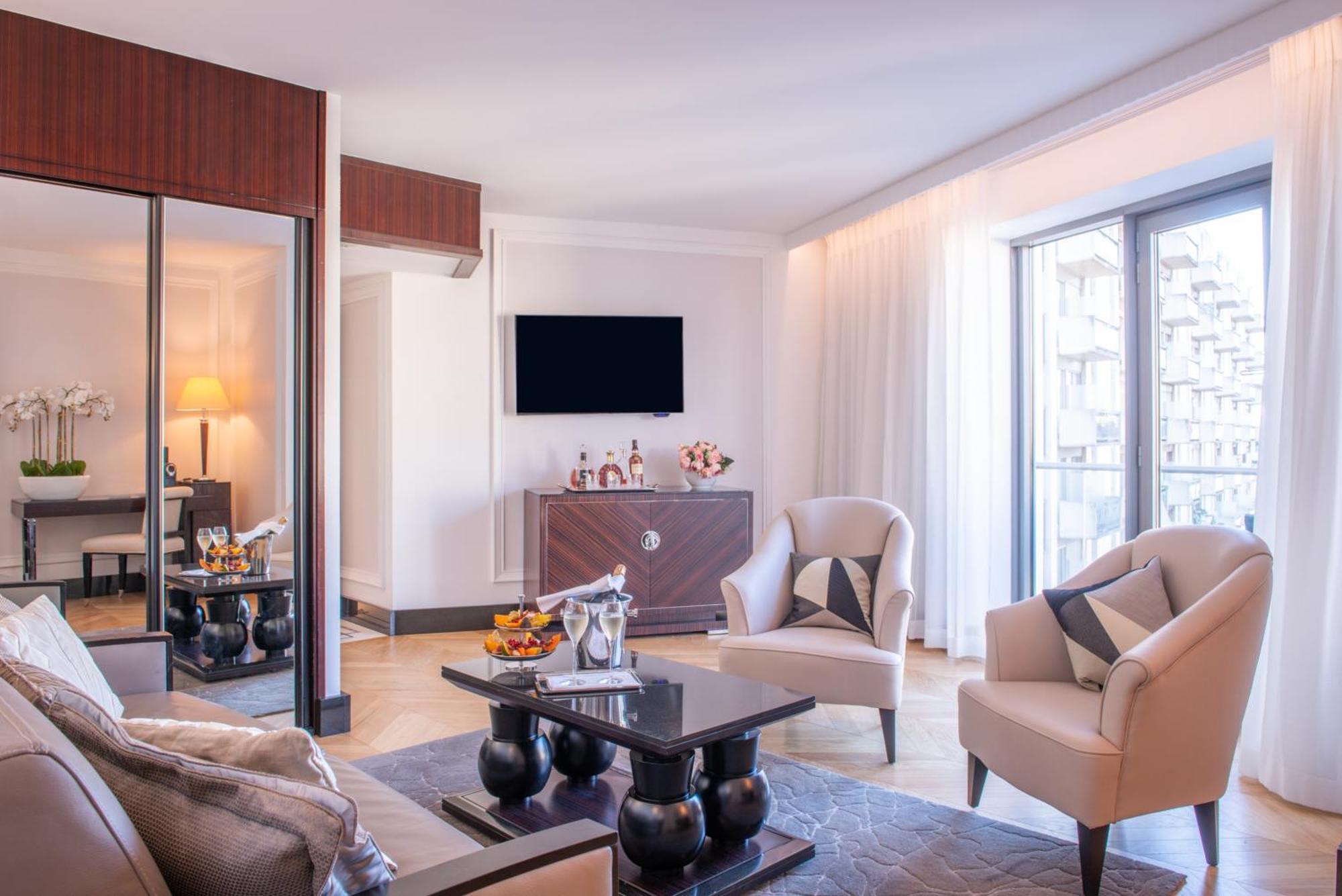 호텔 뒤 컬렉션네어 아크 드 트리옹프 파리 외부 사진 Suite at the Mandarin Oriental, Paris